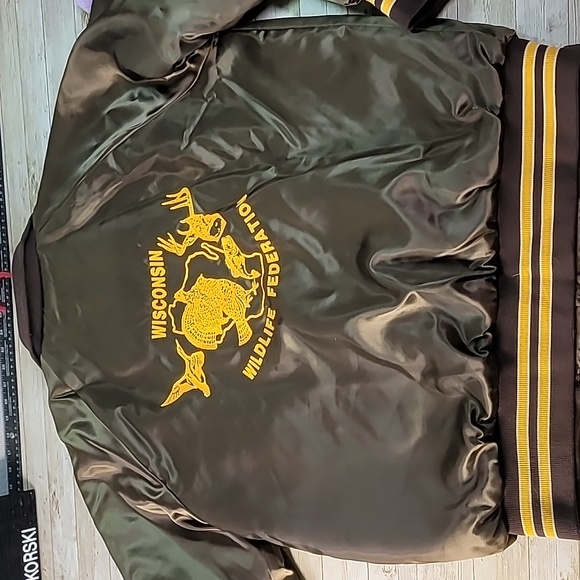 Vintage Pro Classic Wisconsin Wildlife Foundation Satin Quilted Jacket Large - Picture 6 of 7
